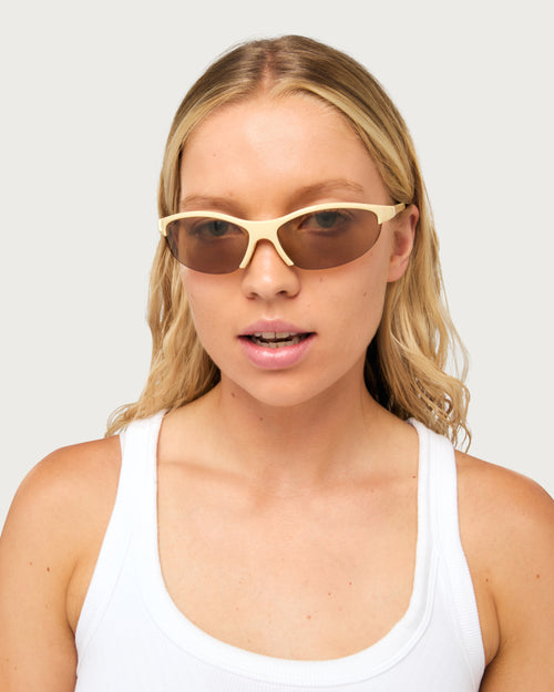 The SONNY sunglasses in Butter, front model view